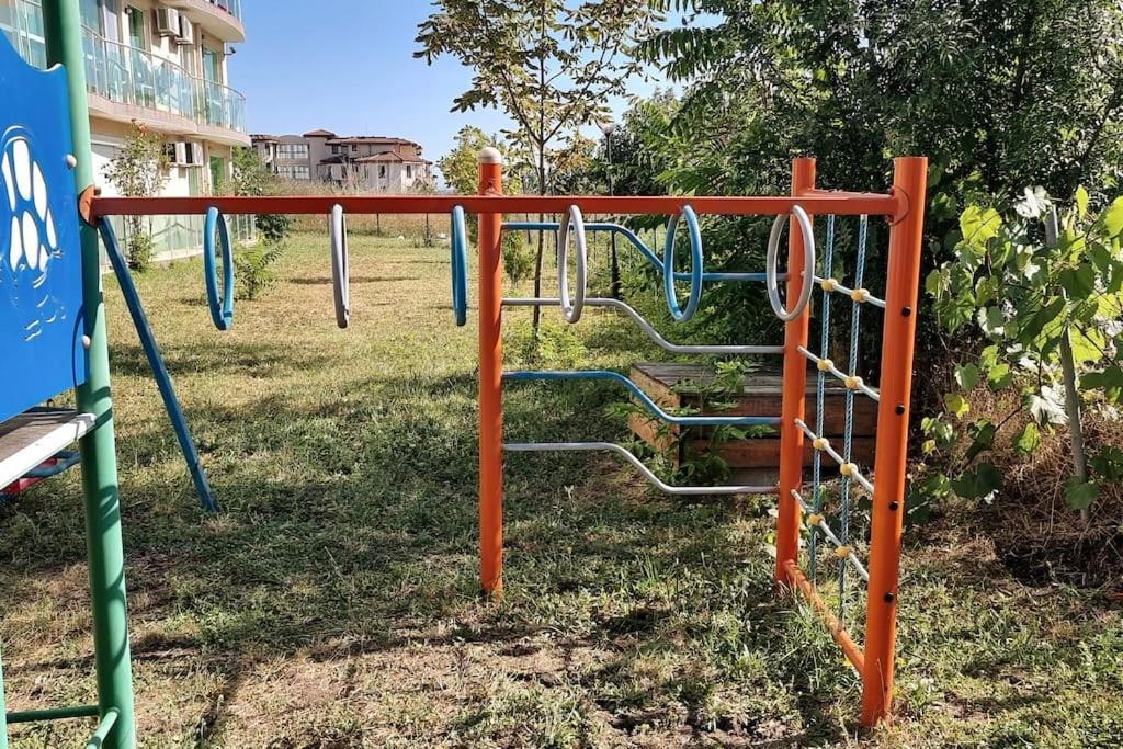 Уютен Апартамент Близо До Морето Igroeg Burgas Bagian luar foto