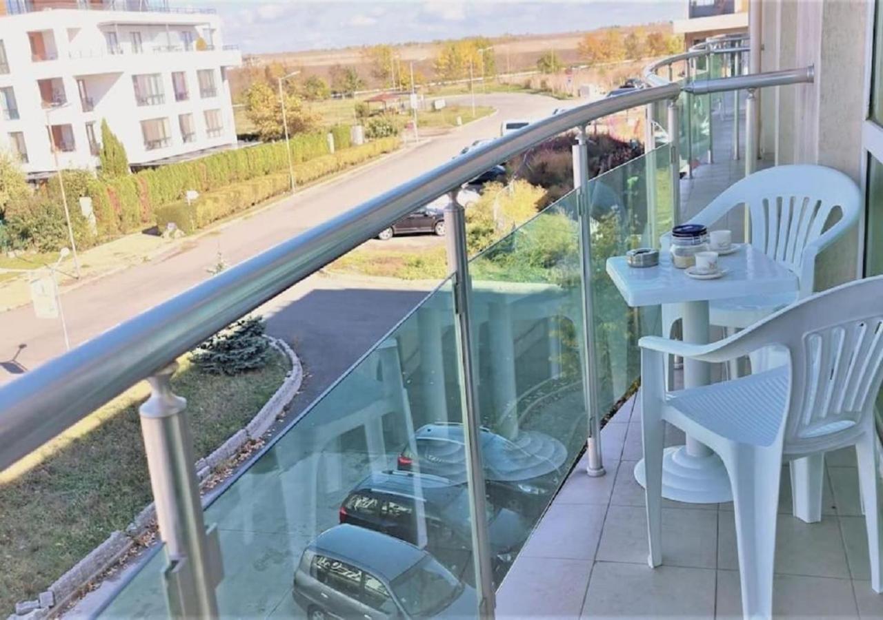 Уютен Апартамент Близо До Морето Igroeg Burgas Bagian luar foto